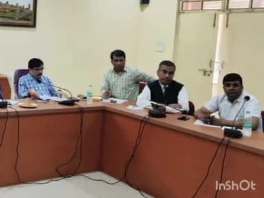 ग्वालियर गिर्द: जिला पंचायत सभागार में आयोजित हुई डिस्ट्रिक आर्कोलॉजी टूरिज्म एण्ड कल्चरल काउंसिल और डेस्टीनेशन मैनेजमेंट कमेटी की बैठक