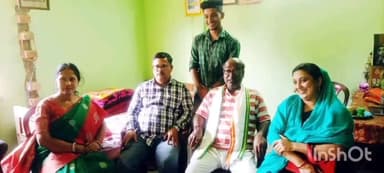 ধর্মনগর: BJP বিধায়কের যাদবলাল দেবনাথের পদ্মপুরের বাসভবনে গিয়ে সংবর্ধনা জ্ঞাপন করলেন বাগবাসা মণ্ডল মহিলা মোর্চার সভানেত্রী