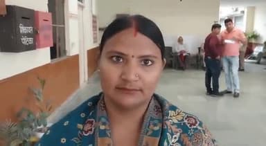 शामली: राष्ट्रीय ग्रामीण आजीविका मिशन में 1 साल से ज्यादा दिनों तक काम करने के बाद भी मानदेय न देने का आरोप, DM से की शिकायत