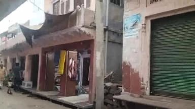 किसानों की फसल पर भारी मार