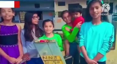 फरीदपुर: जल संरक्षण दिवस पर फरीदपुर में बच्चों के द्वारा किया गया नल का पूजन