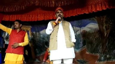 धनघटा: खिरिया गांव में आयोजित नौ दिवसीय रूद्र महायज्ञ रामलीला कार्यक्रम में पहुंचे सदर विधायक अंकुर राज तिवारी