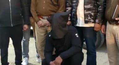 रोहतक: सिटी पुलिस स्टेशन की टीम ने हनुमान कॉलोनी के नज़दीक एक युवक को नशीले पदार्थ के साथ किया काबू, 400 ग्राम गांजा हुआ बरामद