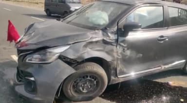 बड़गांव: बलीचा हाइवे पर बेकाबू कार डिवाइडर से टकराकर तीन बार पलटी, 2 युवकों को आई मामूली चोटें