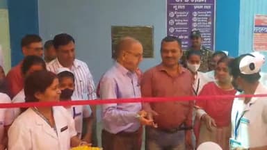 समस्तीपुर: सदर अस्पताल परिसर ओपीडी के पास परिवार नियोजन पखवाड़ा का सिविल सर्जन एसके चौधरी ने फीता काटकर किया उद्घाटन