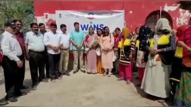 मथुरा: कंकाली मंदिर चैत्र नवरात्रि के उपलक्ष में नगर आयुक्त ने मातृशक्तियों को किया सम्मानित