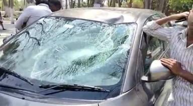 वैशाली: साइकिल से वैशाली कोचिंग जा रहे छात्र को कार ने मारी टक्कर, घायल छात्र को सदर अस्पताल किया गया रेफर