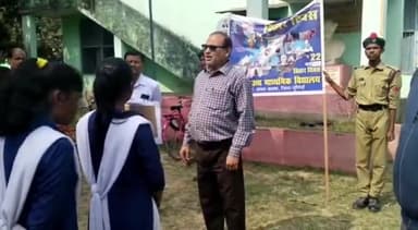 कस्बा: बिहार दिवस पर कलानंद उच्च माध्यमिक विद्यालय गढ़बनैली में भाषण व क्विज प्रतियोगिता का हुआ आयोजन