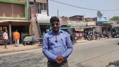 धनघटा: बीडीओ के खिलाफ धरना दे रहे लोगों ने अज्ञात लोगों पर लगाया धरना-प्रदर्शन खत्म कराने के लिए बंद गेट का ताला तोड़ने का आरोप