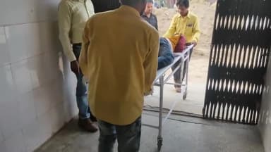 धनघटा: महुली के समीप कार व बाइक की भिड़ंत में डूहीया कला निवासी 2 बाइक सवार गंभीर रूप से घायल, अस्पताल में कराया गया भर्ती