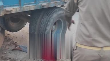 मिर्ज़ापुर: चील्ह चौराहे पर डिवाइडर से टकराने के बाद उछल कर जमीन पर गिरे ड्राइवर की अपने ही ट्रैक्टर से कुचलकर हुई मौत