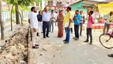 देवसर: महापौर ने नगर निगम के कई वार्डों में किया भ्रमण, खस्ताहाल सड़कों व नालियों को चिन्हित कर प्रस्ताव बनाने का दिया निर्देश