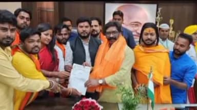 बरकागाँव: हजारीबाग की ऐतिहासिक रामनवमी शोभायात्रा को लेकर रामभक्तों के साथ मुख्यमंत्री से मिलीं बड़कागांव विधायक अम्बा प्रसाद