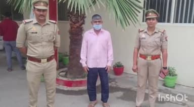 दादरी: गैंगस्टर एक्ट में फरार चल रहे आरोपी को आरवी नॉर्थ लैंड तिराहे के पास से किया गया गिरफ्तार