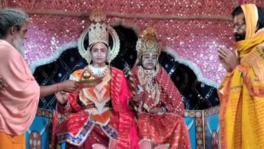 बगोदर: प्राकृतिक धाम हनुमानगढ़ी खटैया पथलडीहा में रामलीला का पूर्व विधायक नागेंद्र महतो ने फीता काटकर किया शुभारंभ