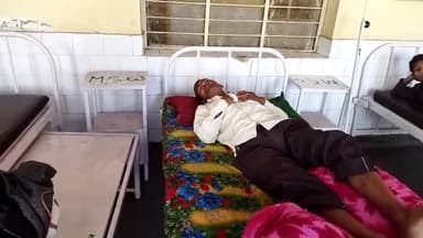 बदायूं: नागपुर धौरेला गांव में गिरी दीवार, मलबे के नीचे दबकर एक व्यक्ति हुआ घायल