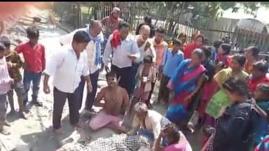 बेतिया: टिकुलिया चौक पर ट्रैक्टर की चपेट में आने से 10 वर्षीय बालक की मौत, पुलिस ने शव कब्जे में लेकर कराया पोस्टमार्टम