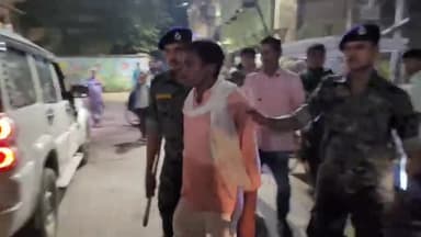 हलसी: कई पंचायतों में सचिव रहे अशोक कुमार शराब के नशे में संतर मोहल्ला से 2 महिलाओं के साथ गिरफ्तार, कुल 5 लोग हुए गिरफ्तार