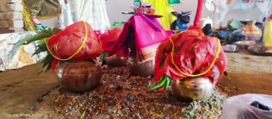 कुशेश्वर स्थान पूर्बी: चैती नवरात्रि के दूसरे दिन कुशेश्वरस्थान में माँ दुर्गा की दूसरे रूप की पूजा विधि-विधान से की गई