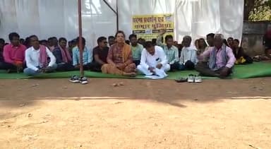 महासमुंद: आदिवासी कमार,भुंजिया की भूख हड़ताल आज चौथा दिन ।
#today_news_headlines #breakingnews