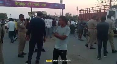 मिर्ज़ापुर: चिल्ह चौराहे के पास अपने ही ट्रैक्टर की चपेट में आने से बंजारी थाना गोपीगंज निवासी चालक की हुई मौत