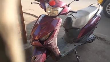 सिंगरौली: बैढ़न में खड़ी स्कूटी में बाइक सवार ने मारी टक्कर, बाइक सवार हुआ घायल