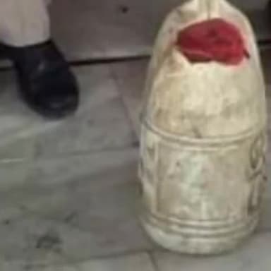 सोनपुर: नयागांव पुलिस ने कस्तूरीचक से देसी शराब की बरामद