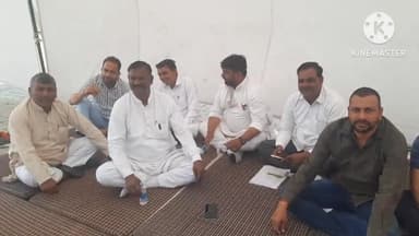 सोनीपत: ई-टेंडरिंग और राइट टू रिकॉल के विरोध में बीडीपीओ कार्यालय में सरपंचों ने किया धरना प्रदर्शन