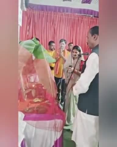 ग्राम जमनीपारा मे आयोजित #श्रीराम_चरित_मानस_गायन_वादन_प्रतियोगिता मे भाजपा नेता #देवेन्द्र_तिवारी शामिल हुए।