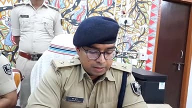 जमुई: साइबर ठगी के मामले में 3 लोग हुए गिरफ्तार, जमुई एसपी ने टाउन थाने में प्रेस कॉन्फ्रेंस कर दी जानकारी