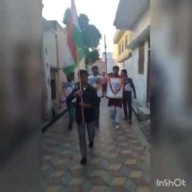 नगर के स्वयंसेवकों  द्वारा शहीद दिवस पर शहीदों को श्रद्धा सुमन  अर्पित कर सभी ने अपने भावभीनी श्रद्धांजलि की । भारत माता की जय , इंकलाब जिंदाबाद ।