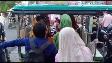 धनौरा: गजरौला रिलायंस पेट्रोल पंप के पास तेज रफ्तार ई-रिक्शा पलटने से महिला हुई घायल, परिजनों ने किया हंगामा