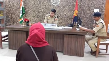 बलरामपुर: एसपी ने कार्यालय में शिकायती प्रार्थना पत्र लेकर क्षेत्र से पहुंचे हुए लोगों की सुनी समस्याएं, सम्बंधित को दिए निर्देश