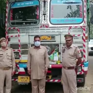 हापुड़: ततारपुर पुराना टोल से चेकिंग के दौरान एक शराब तस्कर गिरफ्तार, अरुणाचल प्रदेश मार्का की 1000 पेटी शराब बरामद