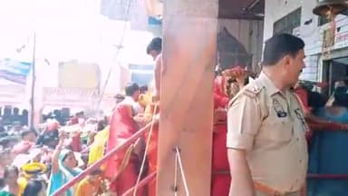 मिर्ज़ापुर: सीखड़ ब्लॉक के अदलपुरा शीतला धाम में 100000 भक्तों ने किया दर्शन पूजन, माता का लिया आशीर्वाद