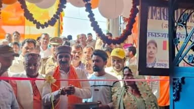 बलरामपुर: सिटकिहवा बजरडीह में सीबीएसई बोर्ड कान्वेंट स्कूल का तुलसीपुर विधायक व ब्लॉक प्रमुख ने फीता काटकर किया उद्घाटन