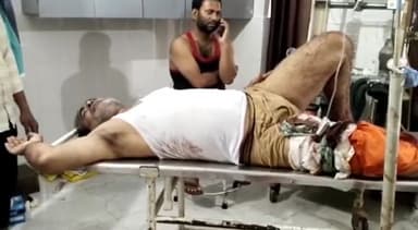 आरा: जीमन विवाद में गांधी नगर मोहल्ले में बड़े भाई ने छोटे भाई को गोली मारकर किया जख्मी, एक अन्य भाई भी मारपीट में हुआ जख्मी