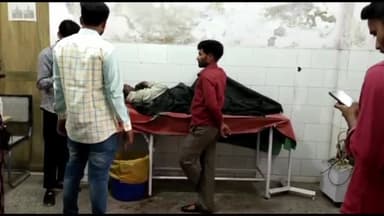 बीसलपुर: ग्राम उल्लीका में बंदरों के हमले से विकलांग ग्रामीण छत से गिरकर हुआ घायल, अस्पताल में भर्ती