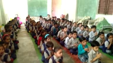 सरस्वती शिशु मंदिर देवनगर पुराना में हर शनिवार एवं मंगलवार को श्री वीर हनुमान जी महाराज चालीसा पाठ का आयोजन किया जाता है