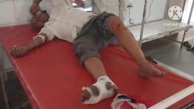 धौलपुर: छावनी के समीप टायर निकलने से अनियंत्रित होकर पलटा टेम्पो, टेम्पो सवार दो लोग हुए घायल