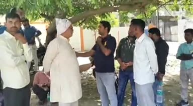 इटावा: भरथना थाना इलाके में अज्ञात वाहन की टक्कर से एक महिला की हुई मौत, पुलिस ने कराया शव का पोस्टमार्टम