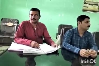 गोगरी: ट्राइसेम भवन में प्रखंड विकास पदाधिकारी की अध्यक्षता में सभी लाभुकों को दी गई इंदिरा आवास योजना की राशि