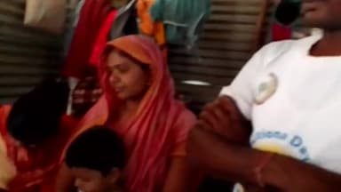 हम दिखावा नहीं करते आज मैंने पहली बार अपने पूरे परिवार के साथ मोदी जी का मन की बात कार्यक्रम का वीडियो शेयर कर रहा हूं।