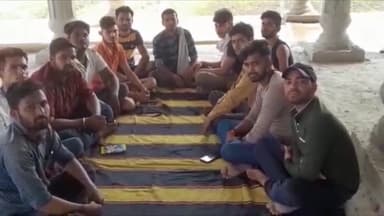 हलसी: हलसी दुर्गा मंदिर परिसर में बजरंग दल ने की बैठक, रामनवमी के मौके पर निकाली जाने वाली शोभायात्रा की तैयारी पर हुई चर्चा