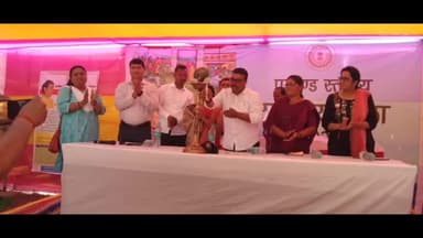 बरकट्ठा: चलकुसा में विधायक अमित यादव ने स्वास्थ्य मेला का किया उद्घाटन।