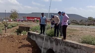 अजयगढ़: बारिश से पूर्व अजयगढ़ क्षेत्र में नहरों के संधारण कार्य में जुटा सिंचाई विभाग, एसडीओ ने दी जानकारी