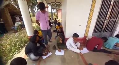 करपी: सलारपुर सूर्य मंदिर के प्रांगण में छठ पर्व को लेकर बच्चों के बीच लिखित प्रतियोगिता परीक्षा का आयोजन किया गया