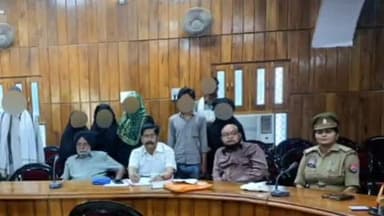 बहराइच: पुलिस लाइन स्थित परिवार परामर्श केंद्र में काउंसलिंग के बाद साथ रहने को राजी हुए तीन दंपति