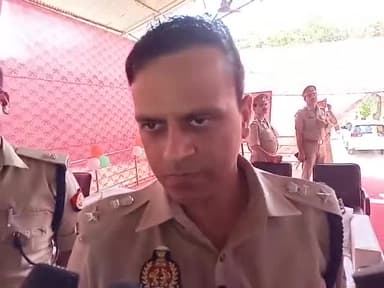 *जनपद फिरोजाबाद स्थित पुलिस लाइन में जनपद इटावा से आई महिला सशक्तिकरण रैली टीम का भव्य स्वागत करने एवं महिला सशक्तिकरण क