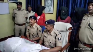 कटिहार: रामकृष्ण मिशन रोड से पुलिस ने वाहन चेकिंग के दौरान कार से 8 किलो गांजा के साथ 3 लोगों को किया गिरफ्तार, भेजा जेल